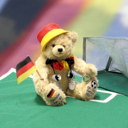 Deutscher Fan Br 2024 35 cm Teddy Bear by Hermann-Coburg