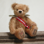 Radetzky Marsch 35 cm Teddy Bear by Hermann-Coburg***
