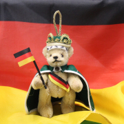 Knig Fuball HERMANN Ornament 2024 14 cm Teddy Bear by Hermann-Coburg